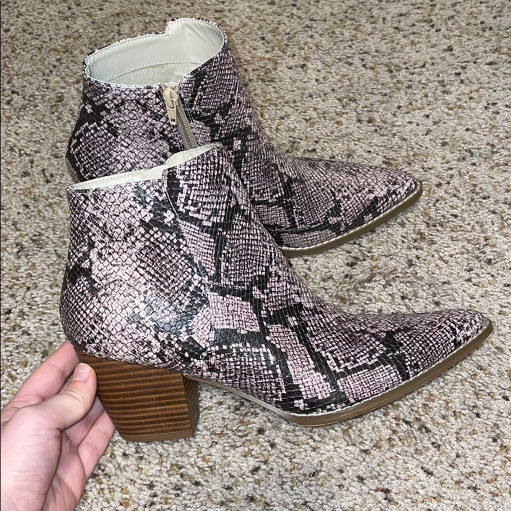 Brand new women’s snakeskin booties size 8.5